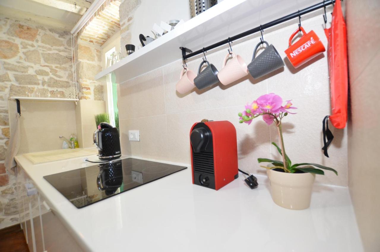 Pisinium Apartment Rovigno Esterno foto