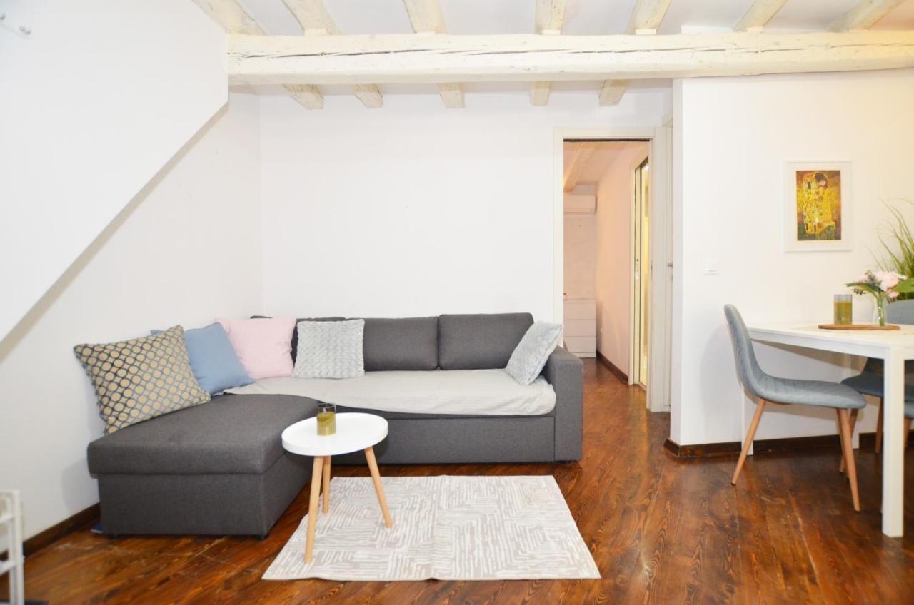 Pisinium Apartment Rovigno Esterno foto