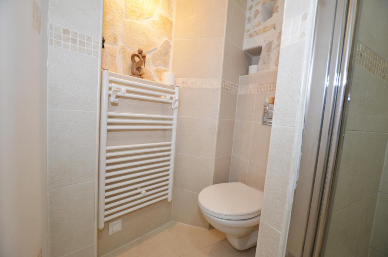 Pisinium Apartment Rovigno Esterno foto
